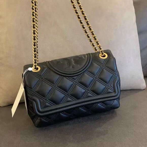 95% NEW TORY BURCH Fleming chain bag - Picture 1 of 8